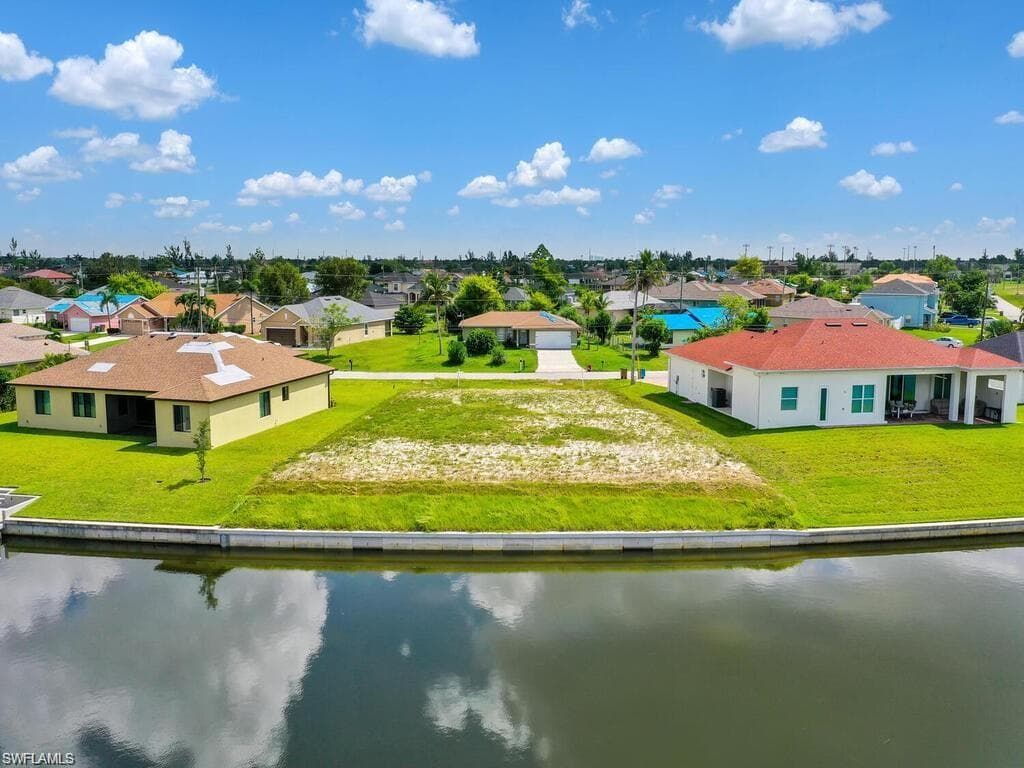 2328 SW 5th AVE CAPE CORAL, FL 33991