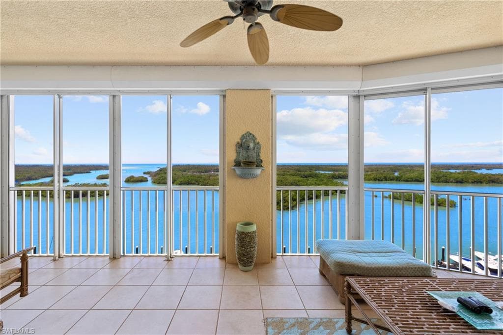 435 DOCKSIDE DR A804 NAPLES, FL 34110