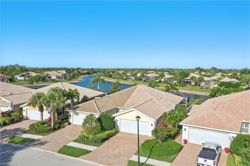 8205 XENIA LN NAPLES, FL 34114
