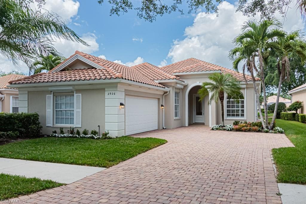 2926 Gilford WAY NAPLES, FL 34119