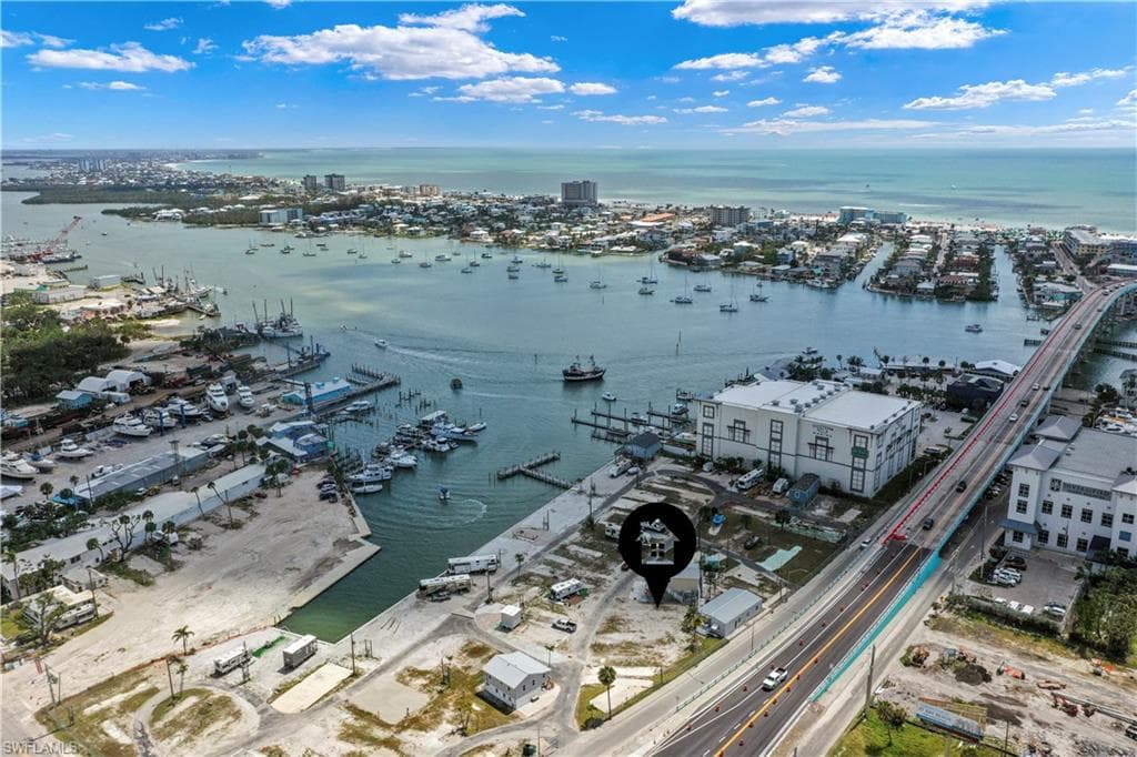 19281 #32 San Carlos BLVD FORT MYERS BEACH, FL 33931