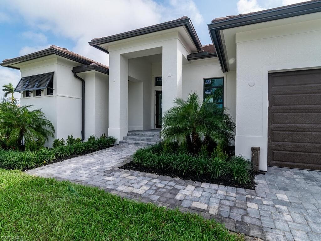 109 Cyrus ST MARCO ISLAND, FL 34145