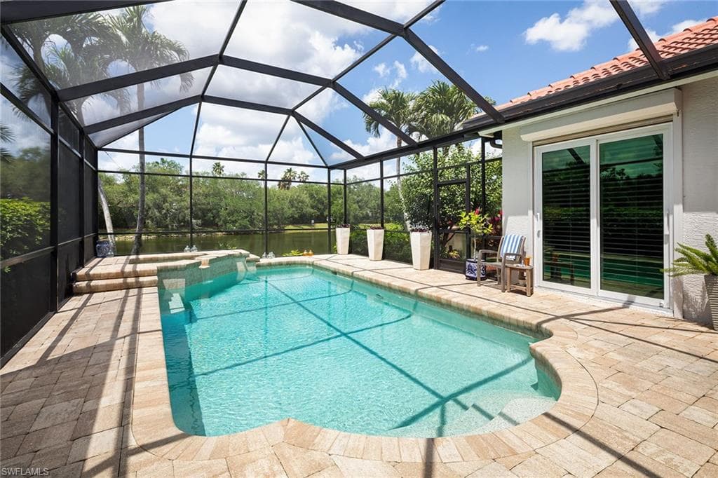 1002 Fountain RUN NAPLES, FL 34119