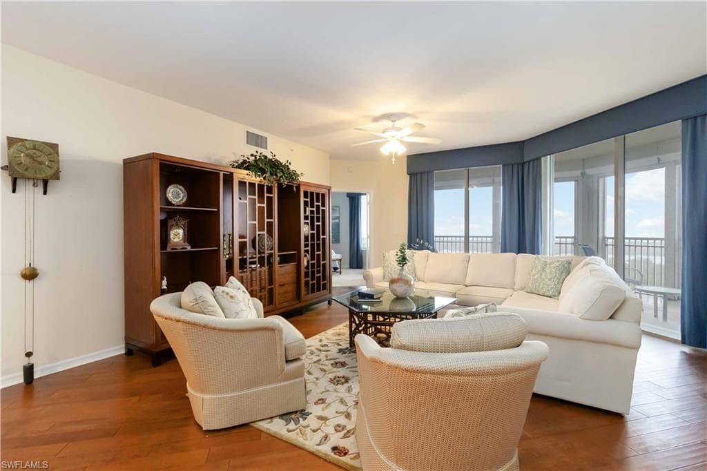 1001 Arbor Lake DR 1207 NAPLES, FL 34110