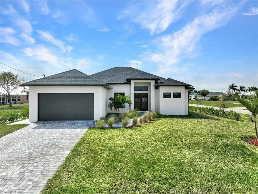 3524 15th TER CAPE CORAL, FL 33993