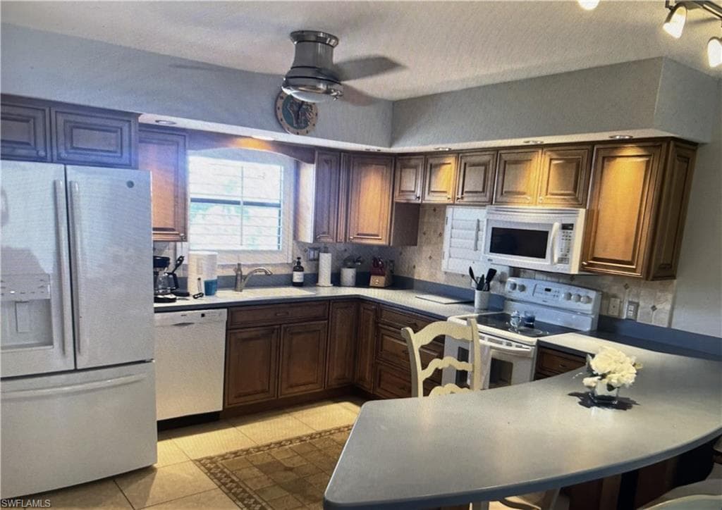 1012 Anglers CV D402 MARCO ISLAND, FL 34145