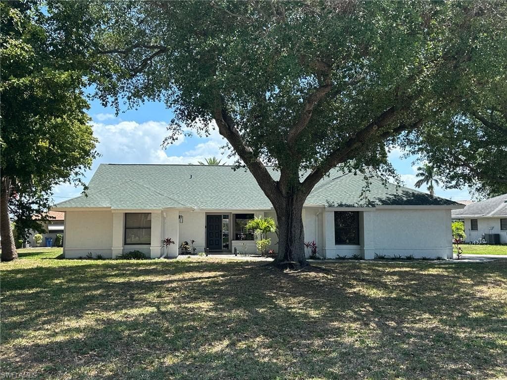 3705 18th PL CAPE CORAL, FL 33904