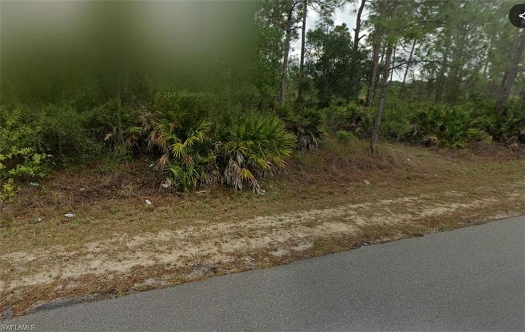 2103 E 13th ST LEHIGH ACRES, FL 33972