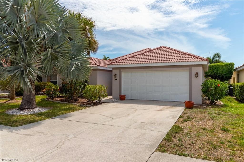 177 Sabal Lake DR NAPLES, FL 34104