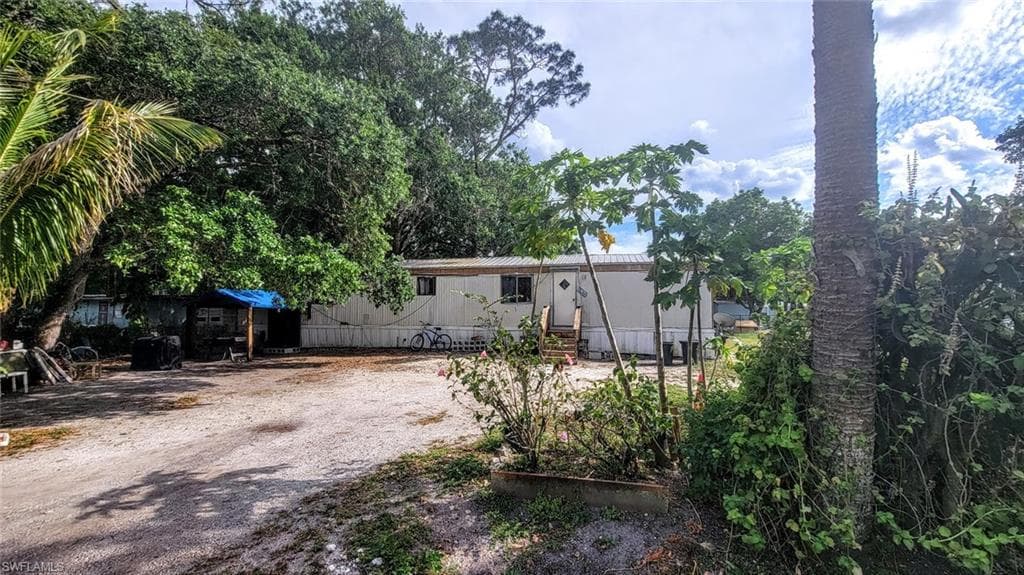 1433 Choctaw AVE LABELLE, FL 33935