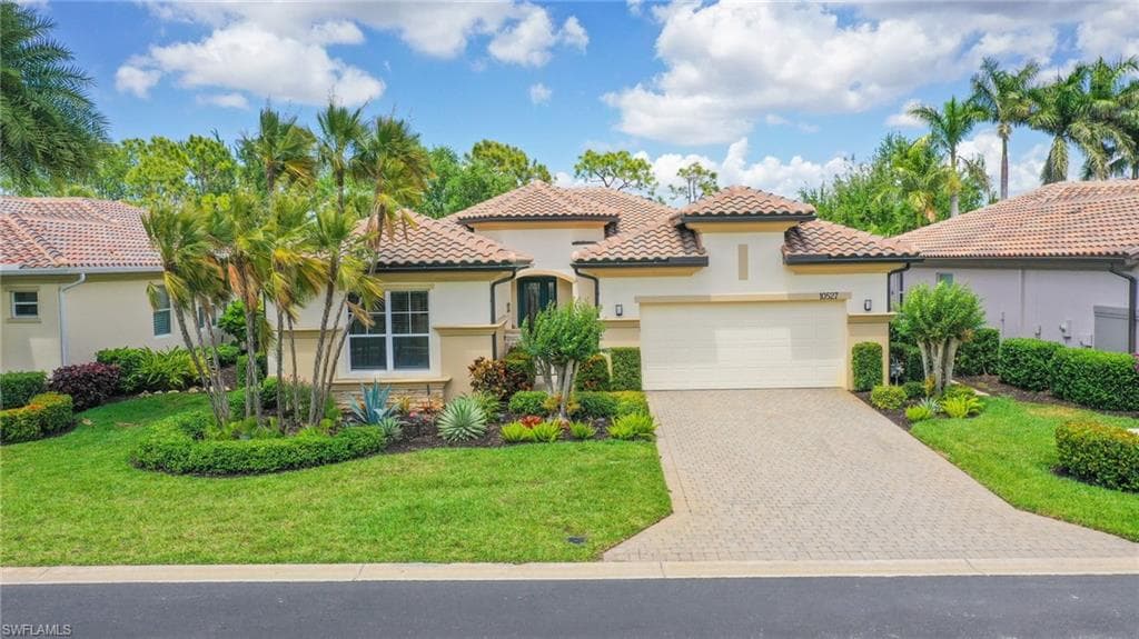 10527 Bellagio DR FORT MYERS, FL 33913