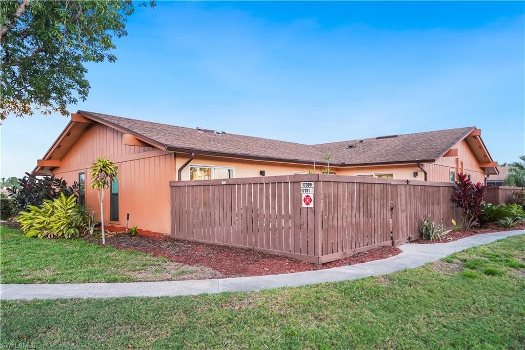 17309 Timber Oak LN FORT MYERS, FL 33908