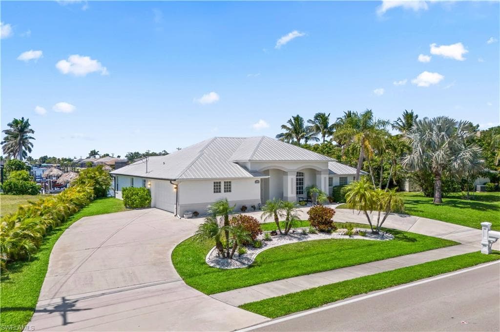 3828 Agualinda BLVD CAPE CORAL, FL 33914