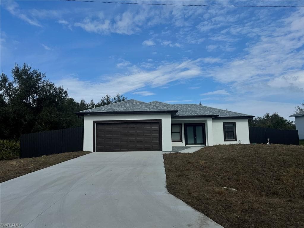 2520 73rd ST W LEHIGH ACRES, FL 33971