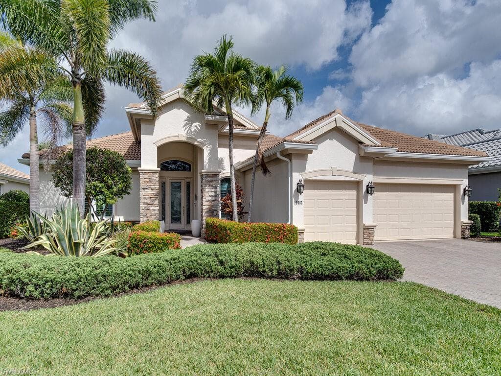 16083 Parque LN NAPLES, FL 34110