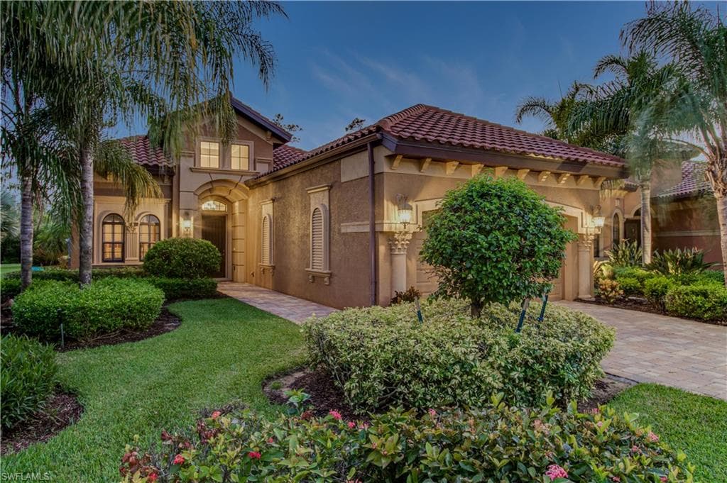 8338 Adelio LN FORT MYERS, FL 33912