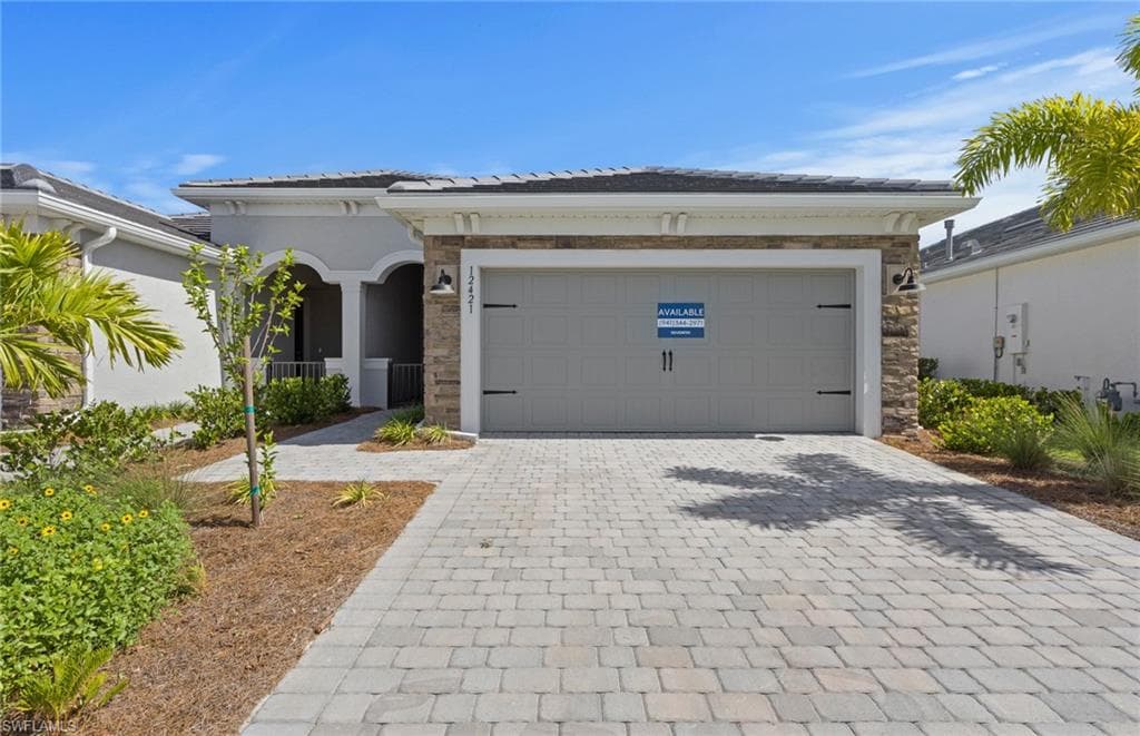 12421 Dolomite WAY ALVA, FL 33920
