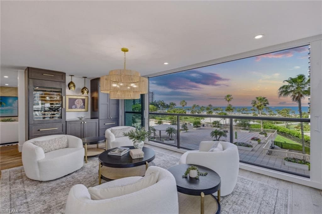 4031 Gulf Shore BLVD N 4B NAPLES, FL 34103