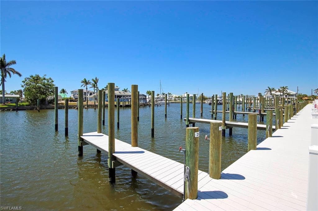 18008 San Carlos BLVD 25 FORT MYERS BEACH, FL 33931