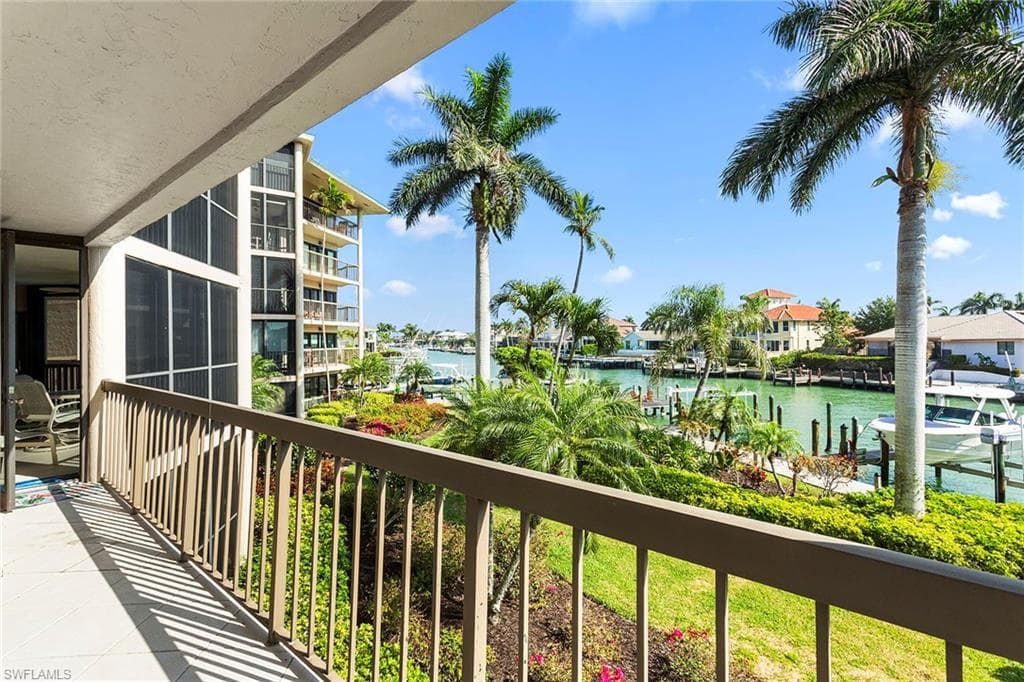 845 Collier CT 204 MARCO ISLAND, FL 34145
