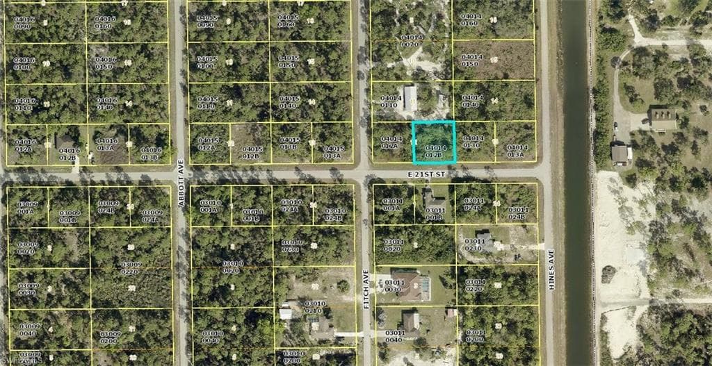 4503 E 21st ST ALVA, FL 33920
