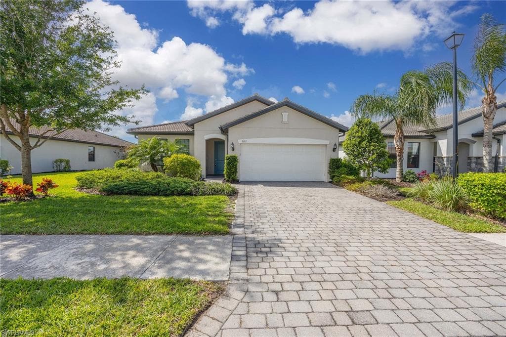 2132 Parson ST NAPLES, FL 34120