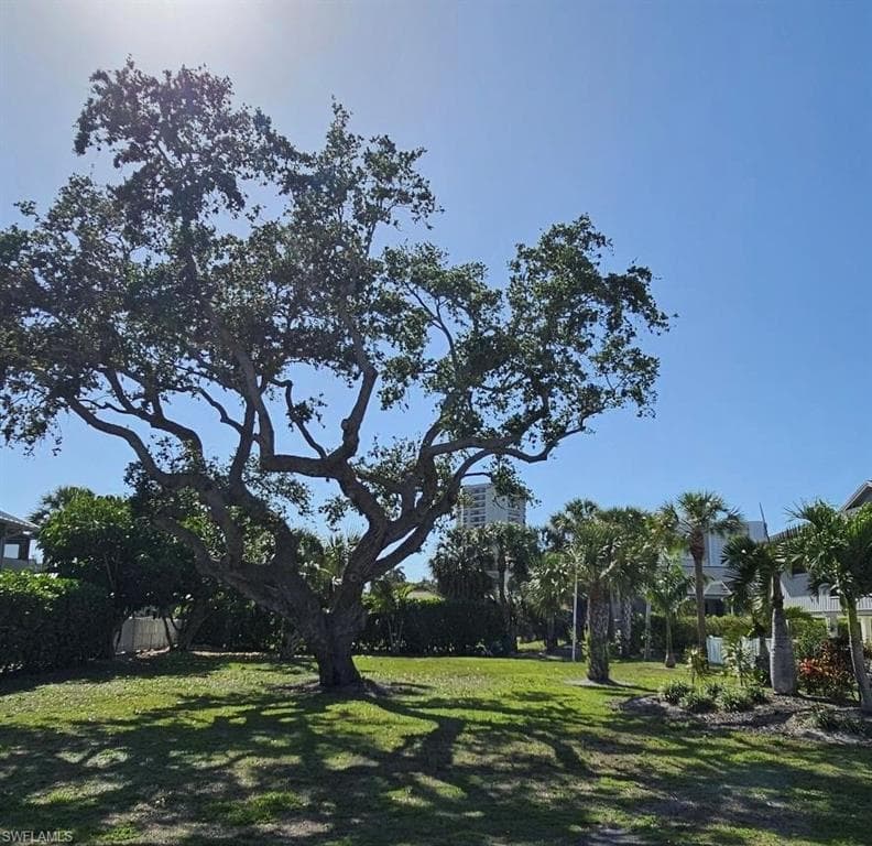 872 Swan DR MARCO ISLAND, FL 34145