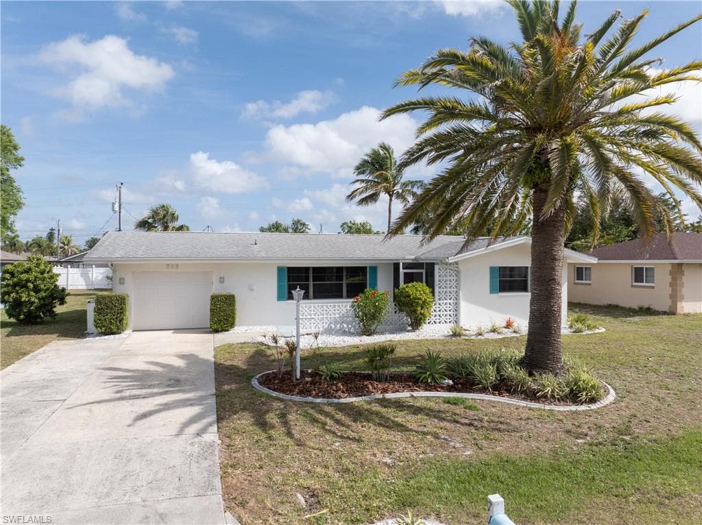 715 SE 34th ST CAPE CORAL, FL 33904