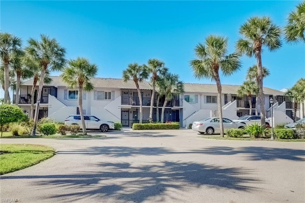 4084 Northlight DR 1703 NAPLES, FL 34112