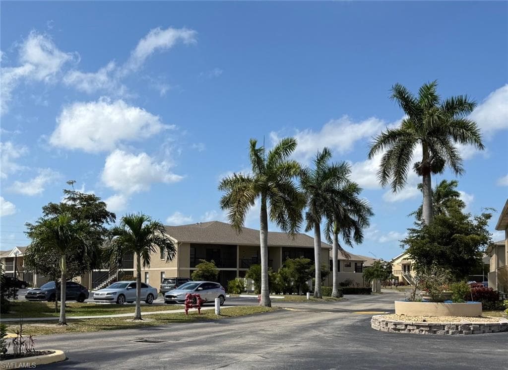 5317 Summerlin RD 1714 FORT MYERS, FL 33919
