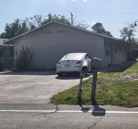 5450-5452 8th AVE FORT MYERS, FL 33907