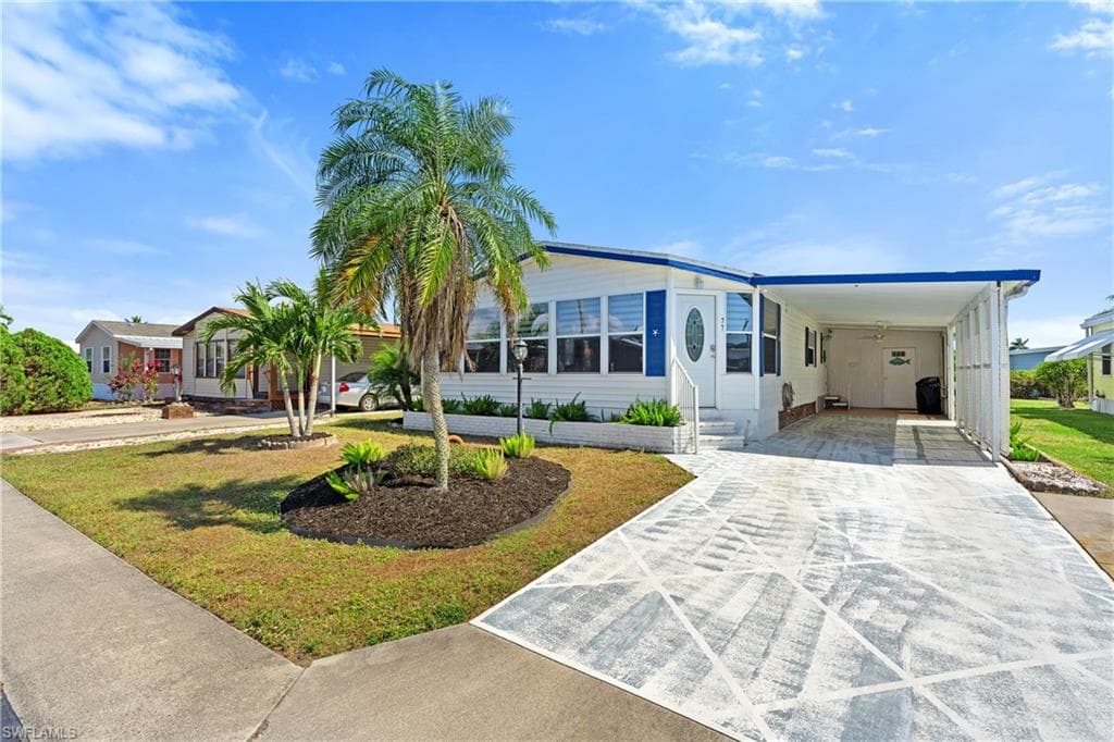 77 Atlantic WAY 77 NAPLES, FL 34104