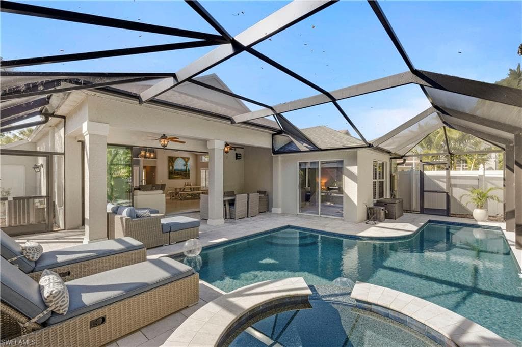 1063 Silverstrand DR NAPLES, FL 34110