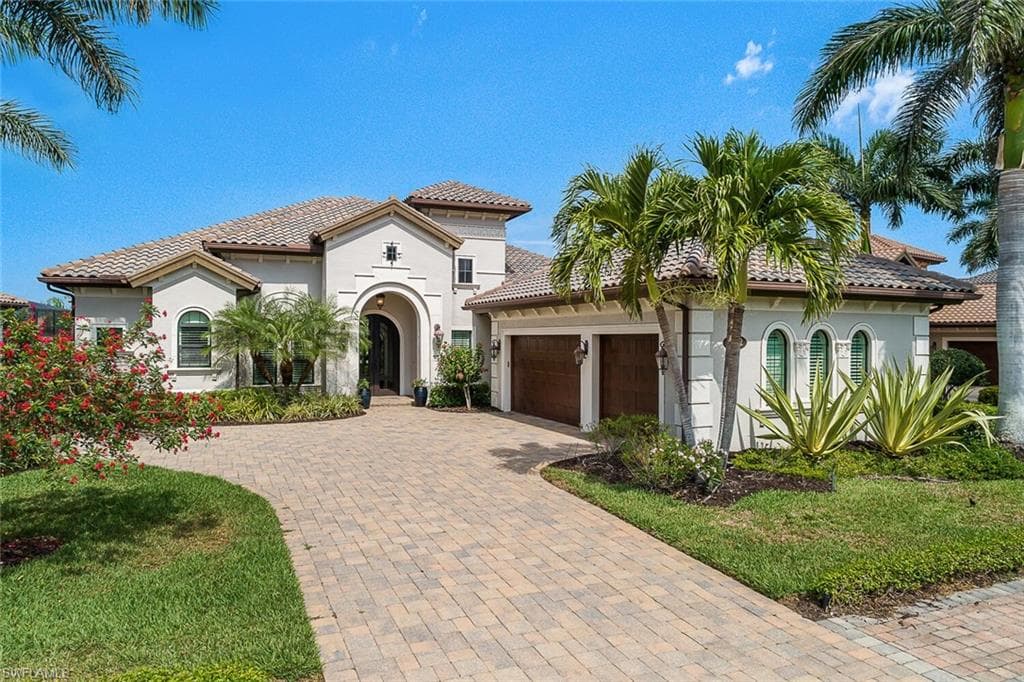 6652 Costa CIR NAPLES, FL 34113