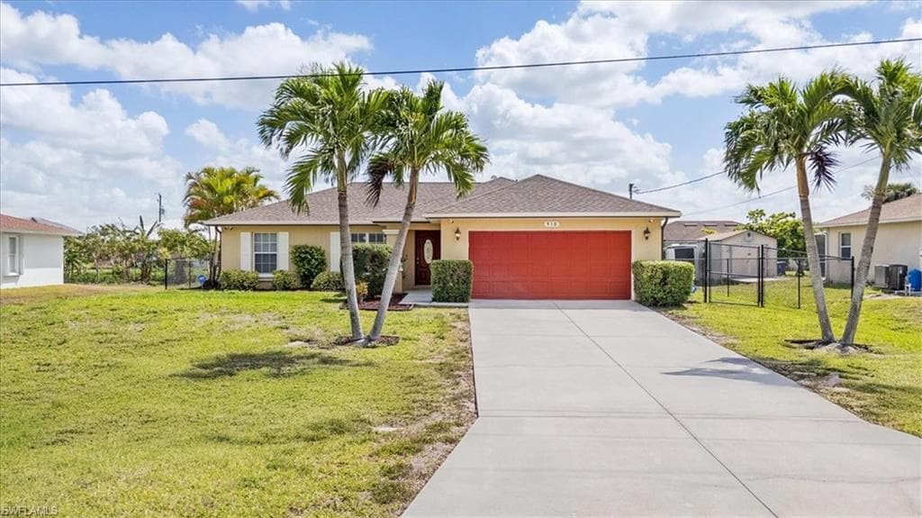 910 Allman AVE LEHIGH ACRES, FL 33971