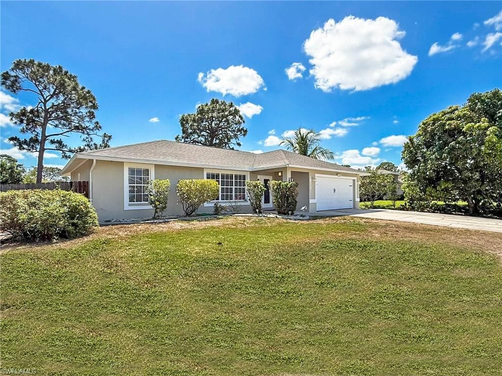 18237 Apple RD FORT MYERS, FL 33967