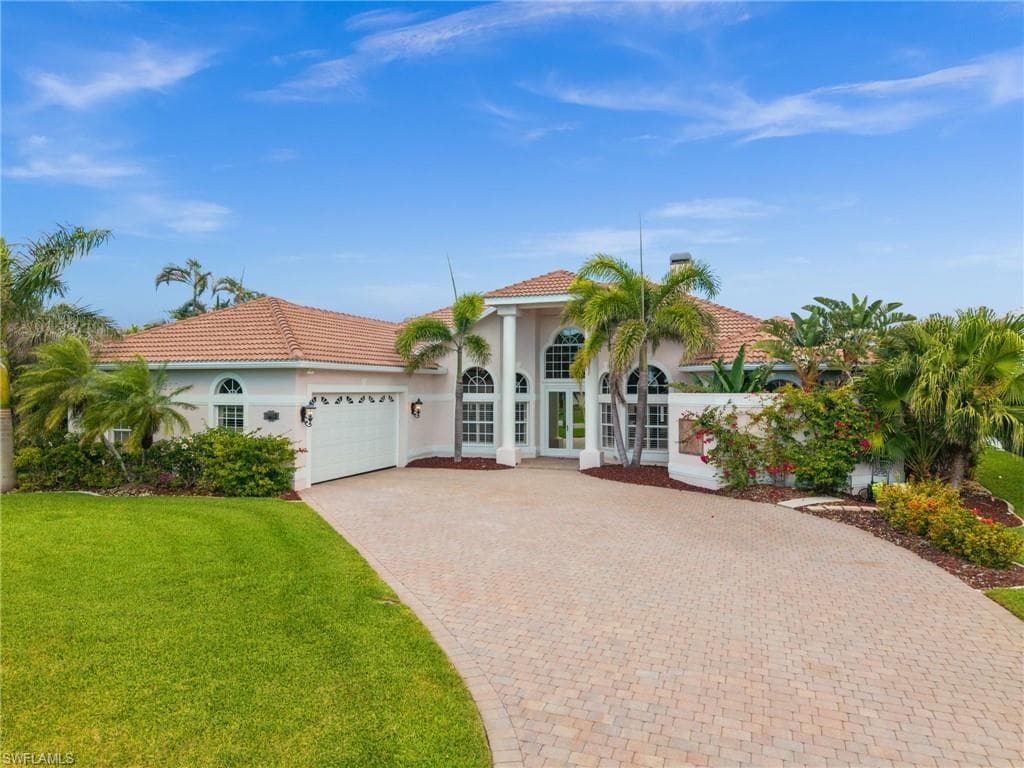 2501 SW 53rd TER CAPE CORAL, FL 33914