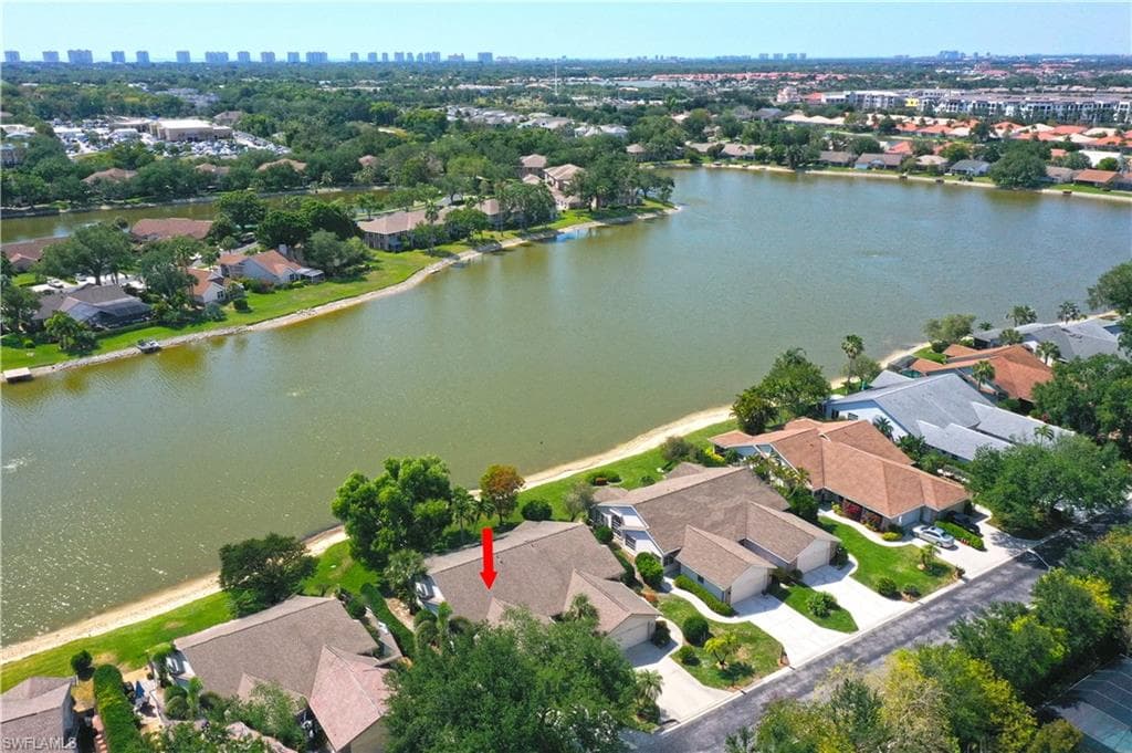 6582 Ilex CIR NAPLES, FL 34109