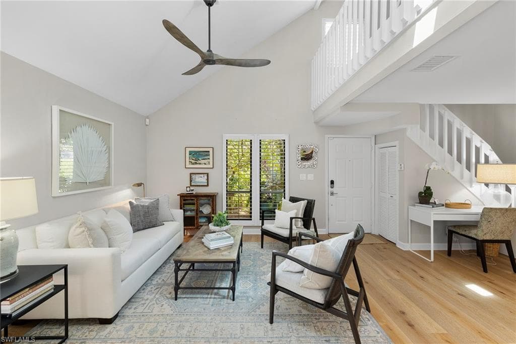 1261 Solana RD F4 NAPLES, FL 34103