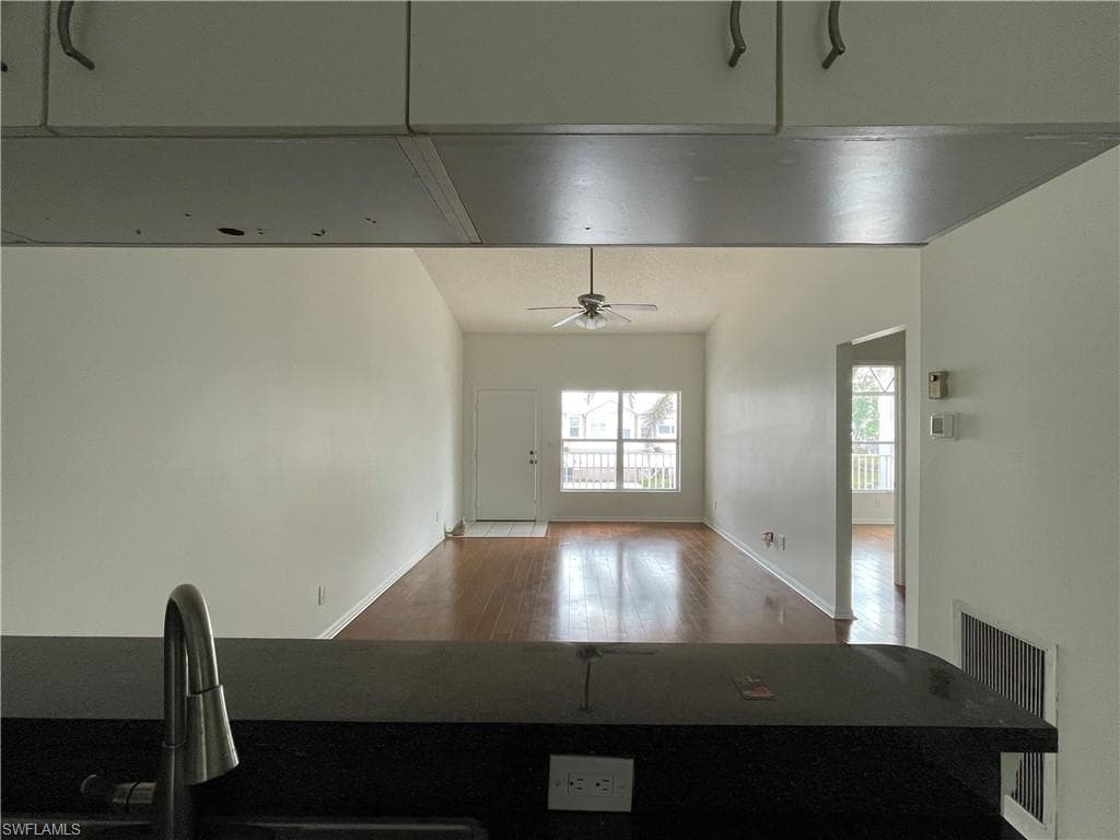 3920 Leeward Passage CT 204 BONITA SPRINGS, FL 34134