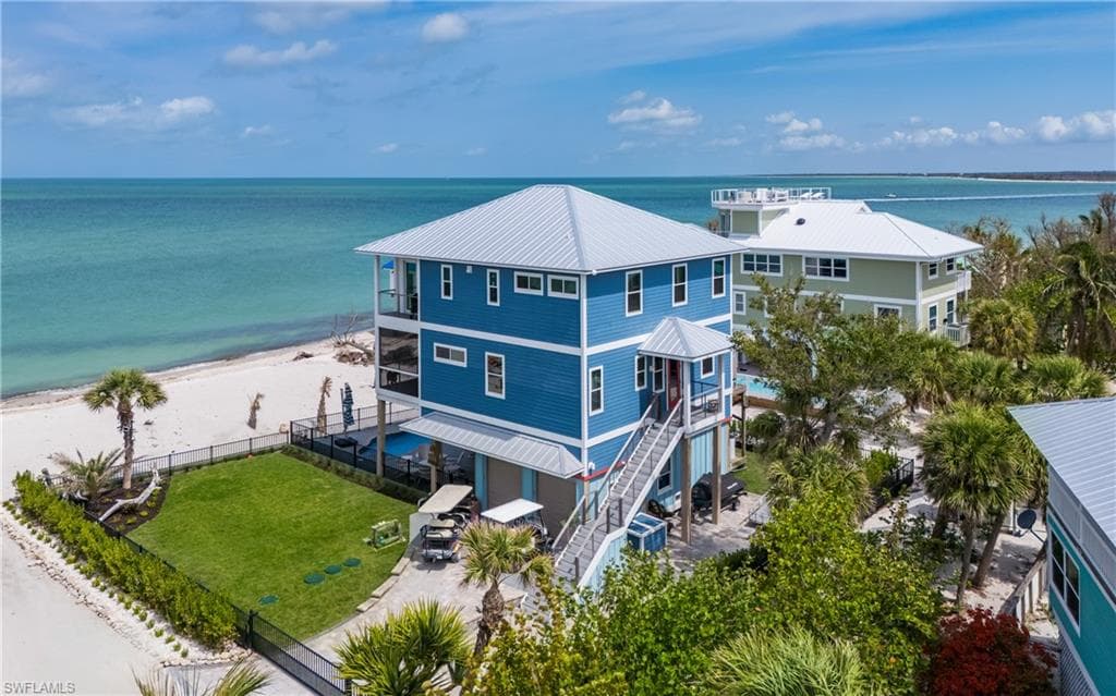 4620 Oro Pesos LN Upper Captiva, FL 33924