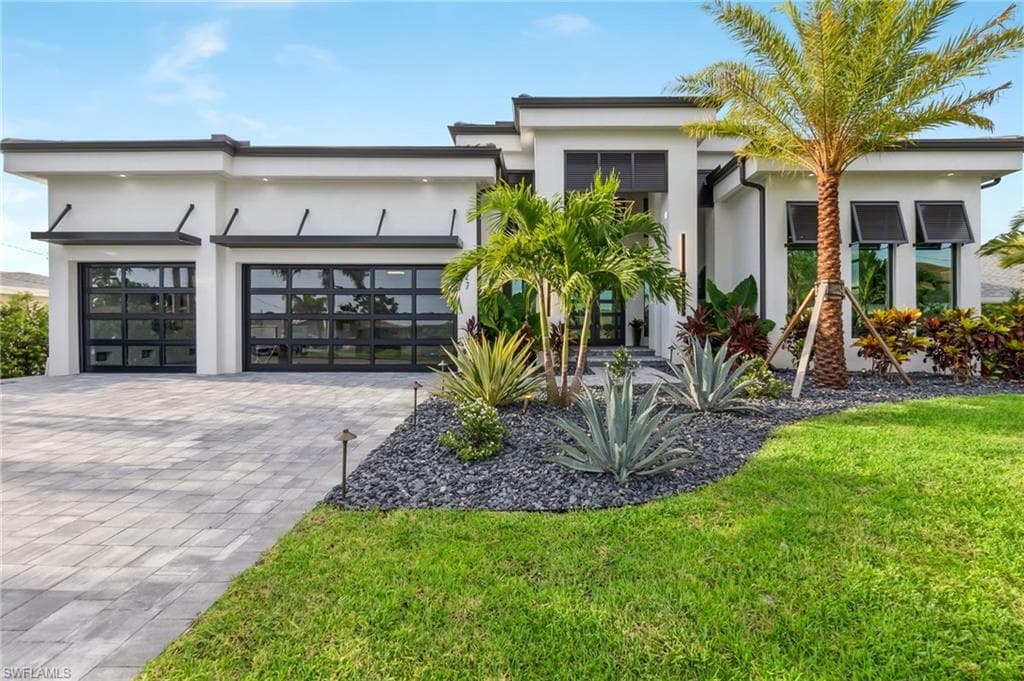 127 56th TER CAPE CORAL, FL 33914