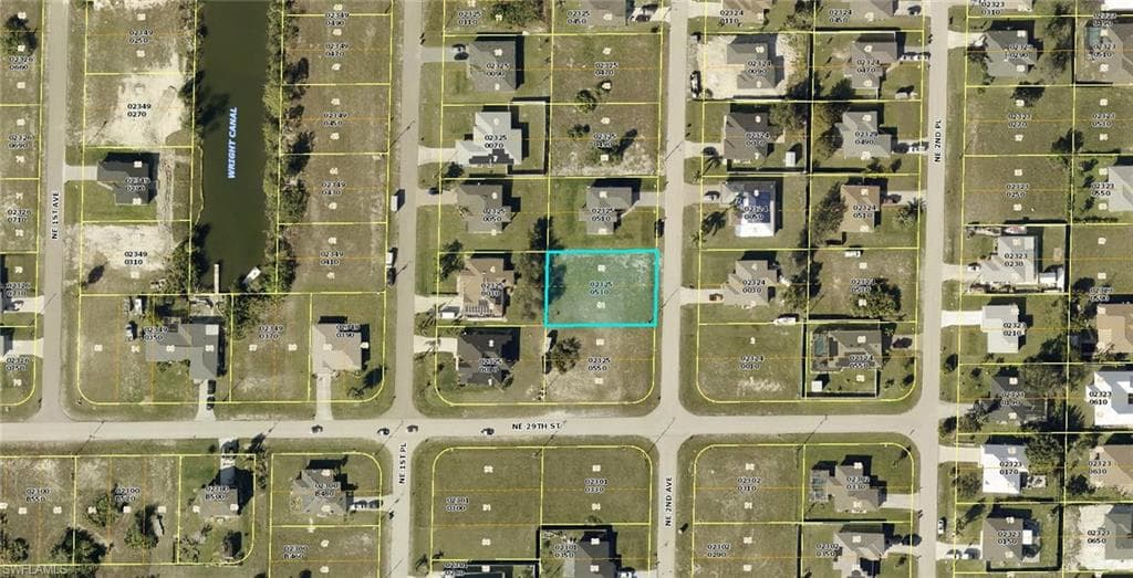 2904 NE 2nd AVE CAPE CORAL, FL 33909