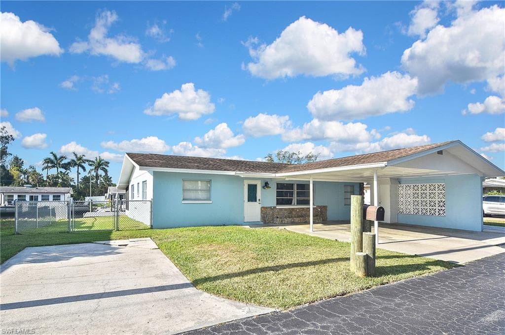 8150 Cleaves RD NORTH FORT MYERS, FL 33903