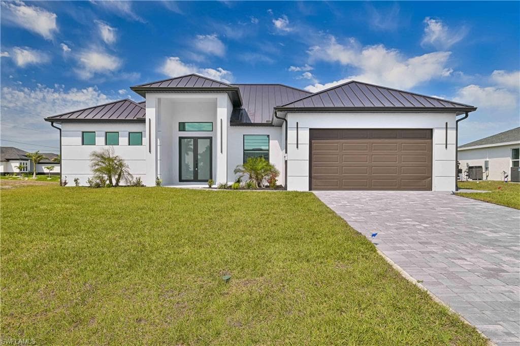 900 12th PL CAPE CORAL, FL 33993