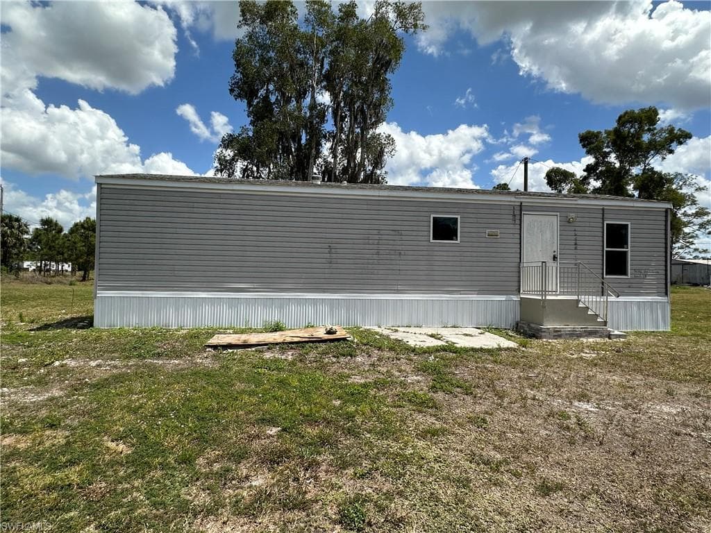 8086 Heck DR 18 NORTH FORT MYERS, FL 33917