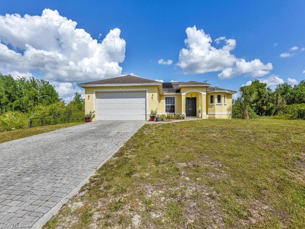 1616 Moore AVE LEHIGH ACRES, FL 33972