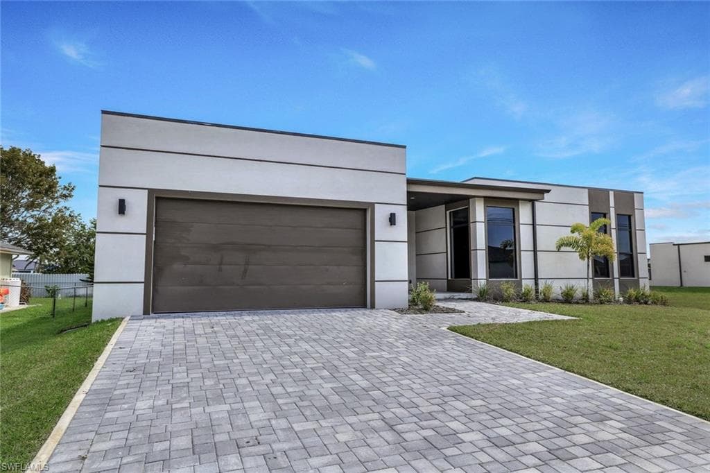 105 SW 37th PL CAPE CORAL, FL 33991