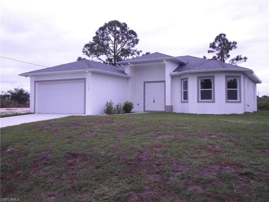 1147 Antonio ST E LEHIGH ACRES, FL 33974
