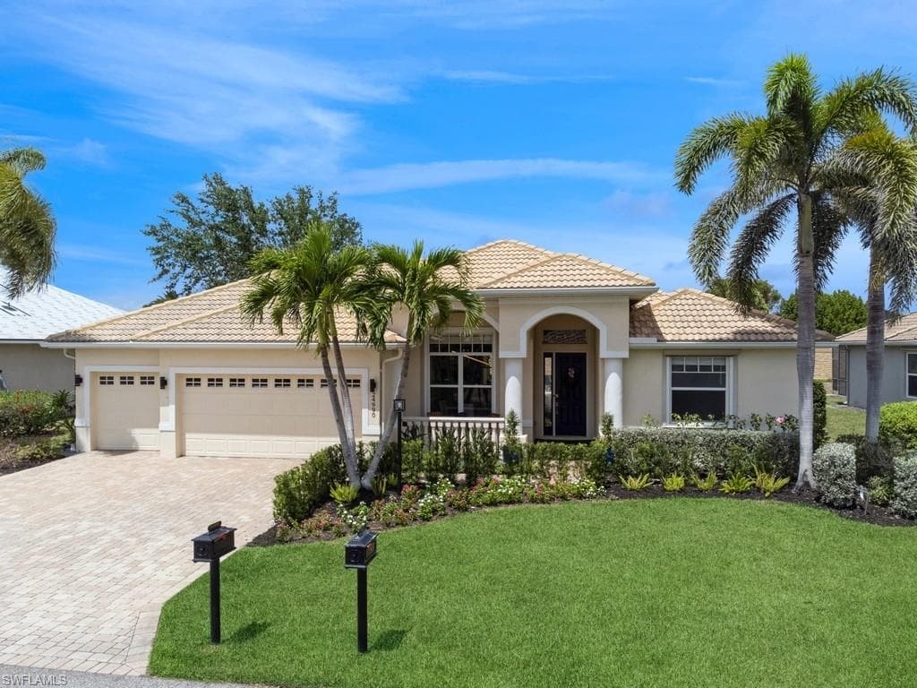 24990 Divot DR BONITA SPRINGS, FL 34135